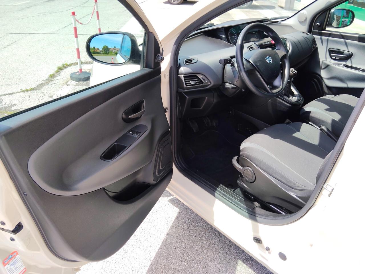 Lancia Ypsilon 1.2 70 cv EcoChic GPL unicoproprietario