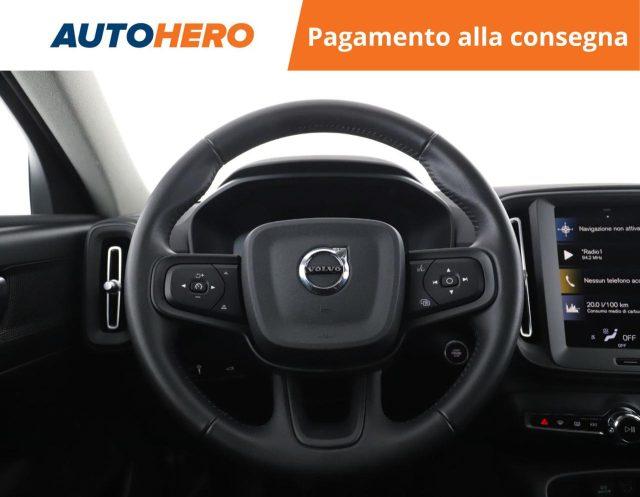 VOLVO XC40 T2 Momentum Core