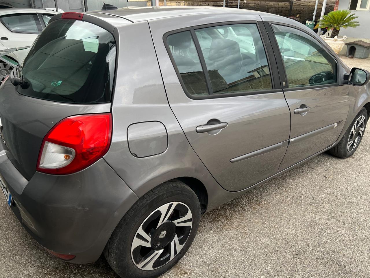 Renault Clio 1.5 dCi 75CV 20 Th anniversary 2011