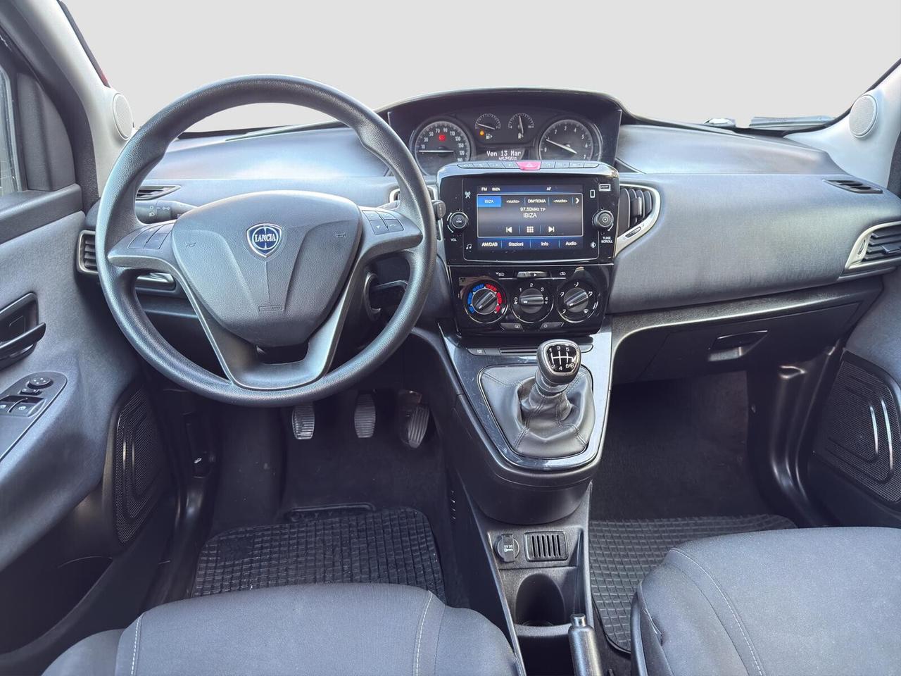 Lancia Ypsilon 1.0 firefly 70cv hybrid Gold 2022