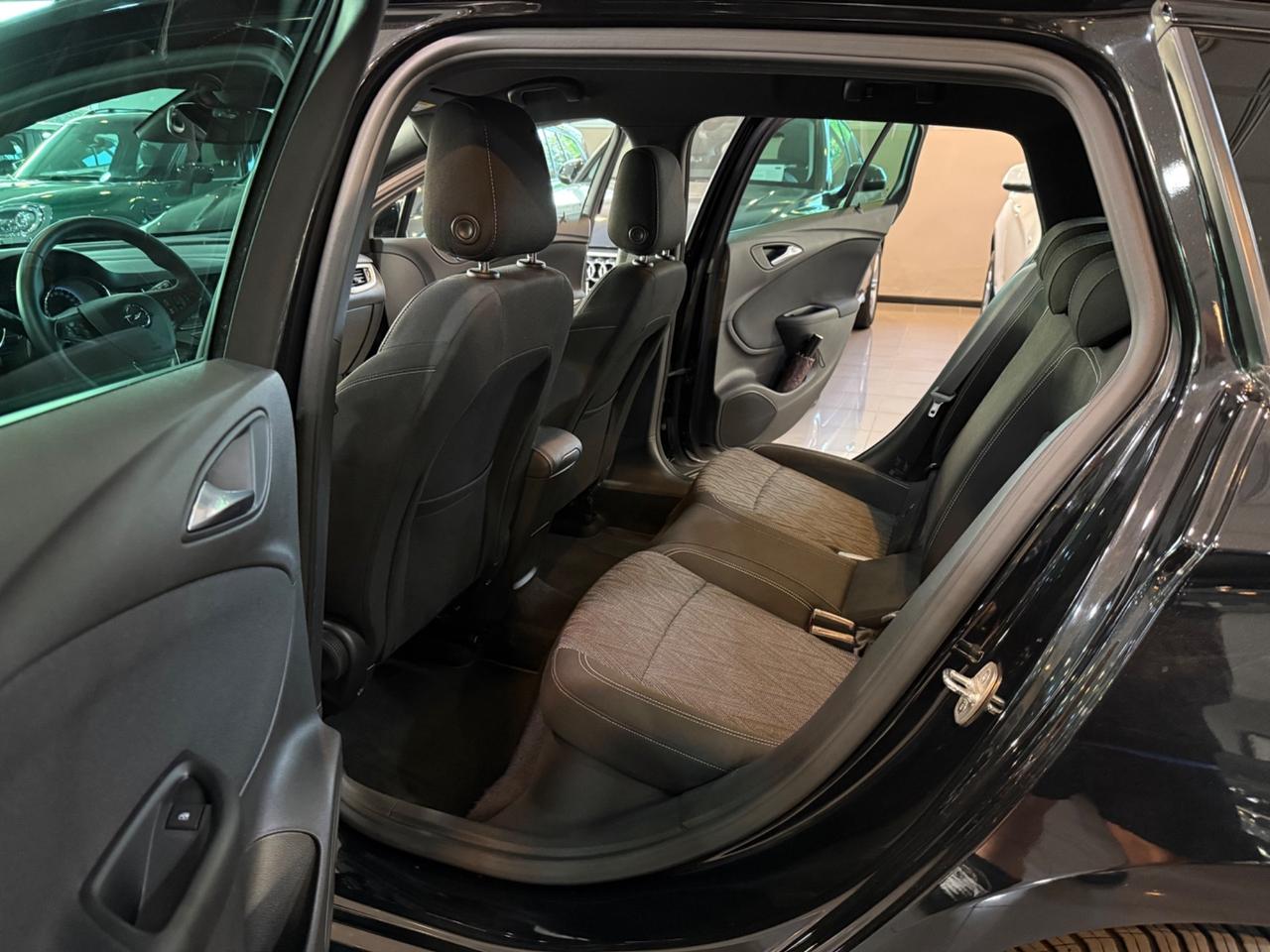 Opel Astra Sports Tourer 1.2 t 2020 70.000 KM!!!