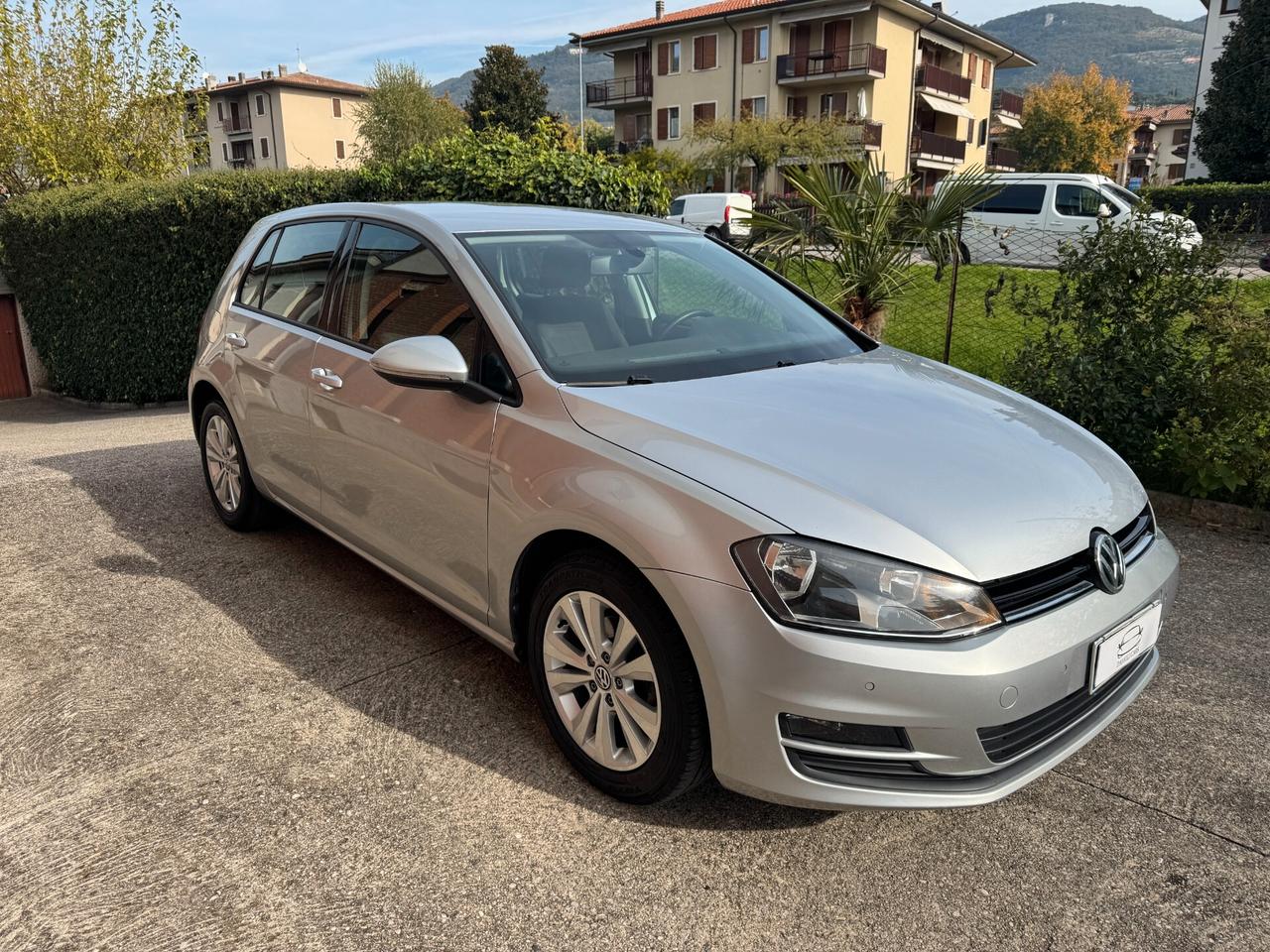 Volkswagen Golf 1.6 TDI 5p. Highline BlueMotion Technology