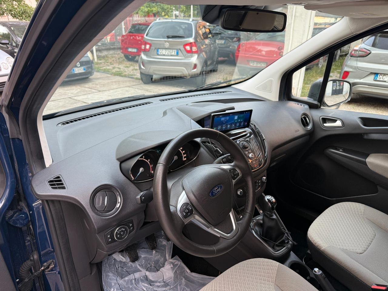 Ford Tourneo Courier 1.0 EcoBoost 100 CV Titanium
