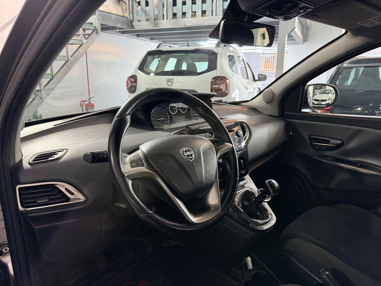 Lancia Ypsilon 1.2 69cv 5 porte