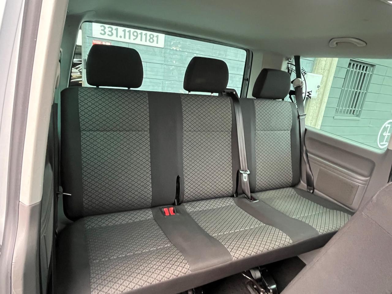 Volkswagen T6 Caravelle 2.0 TDI FWD 9 Posti