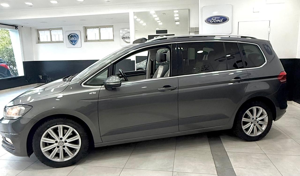 Volkswagen Touran 2.0 TDI 150 CV SCR DSG Executive BlueMotion Tech.