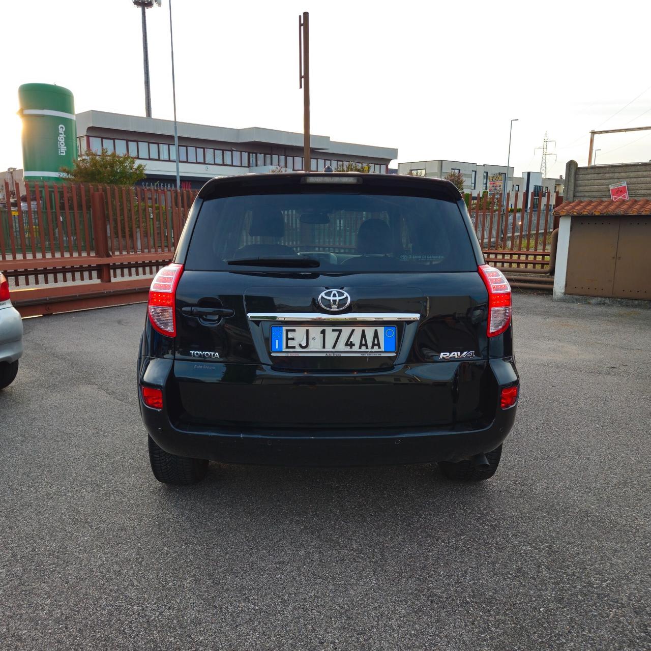 Toyota RAV 4 RAV4 Crossover 2.2 D-Cat A/T 150 CV Executive