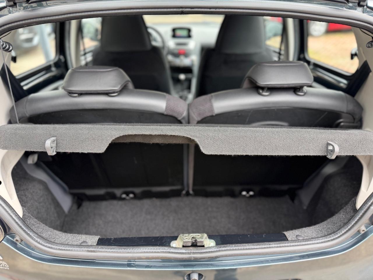 Toyota Aygo 1.0 5 porte Now Connect KM CERTIFICATI