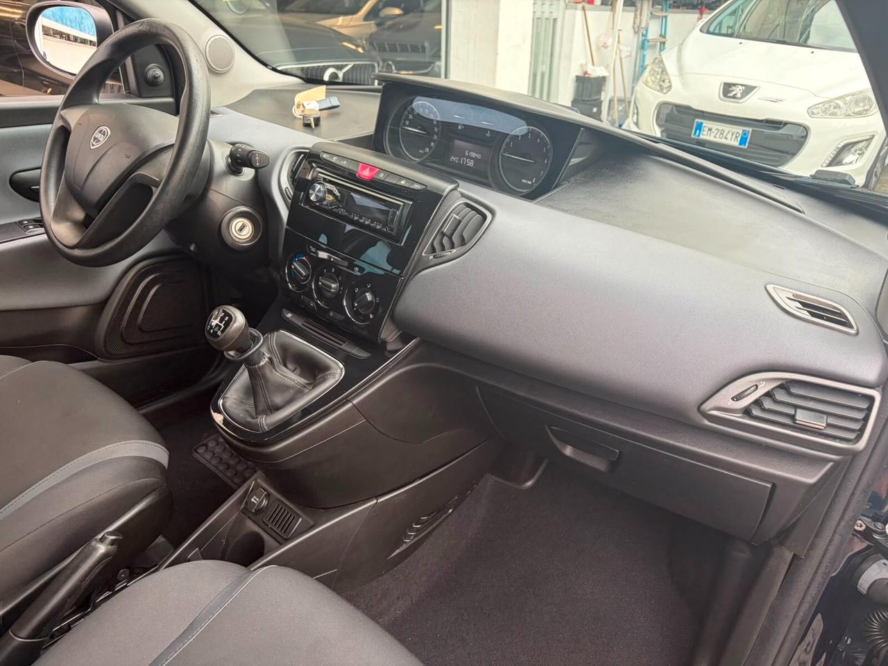 Lancia Ypsilon 1.2 69 CV 5 porte Platinum*EURO6*NEOPATENTATI