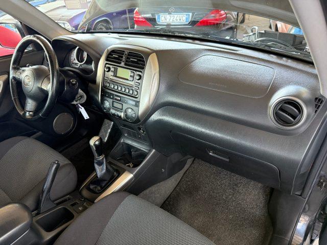 TOYOTA RAV 4 MY23 RAV4 2.0 Tdi D-4D cat 5 porte Sol