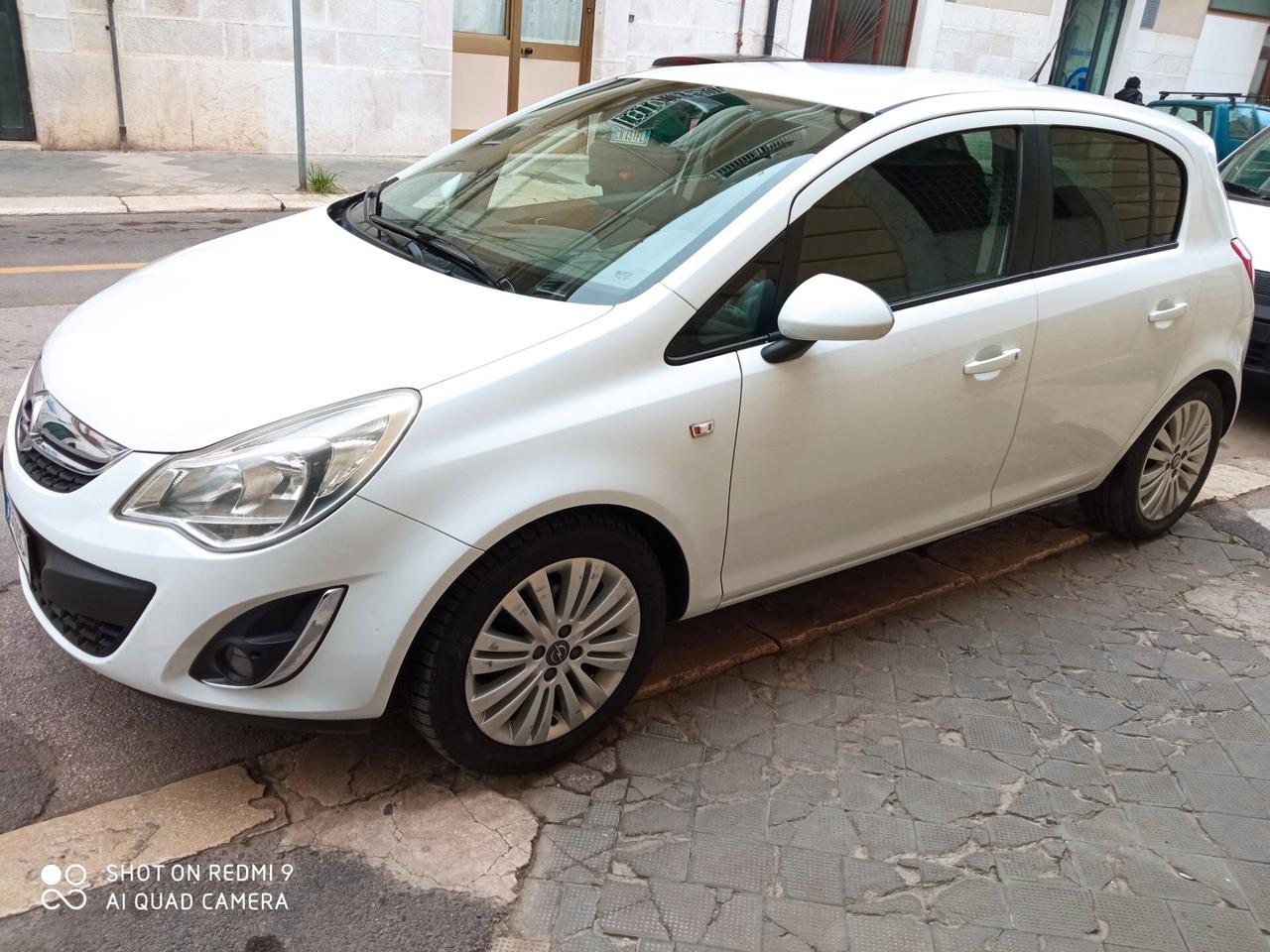 Opel Corsa 1.2 5 porte Cosmo