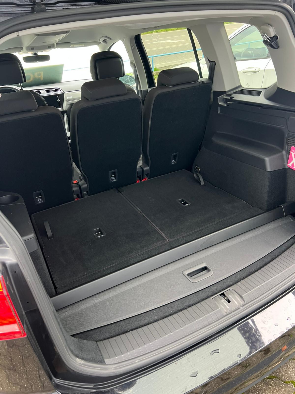 Volkswagen Touran 2.0 TDI 115 CV DSG Business BlueMotion Technology