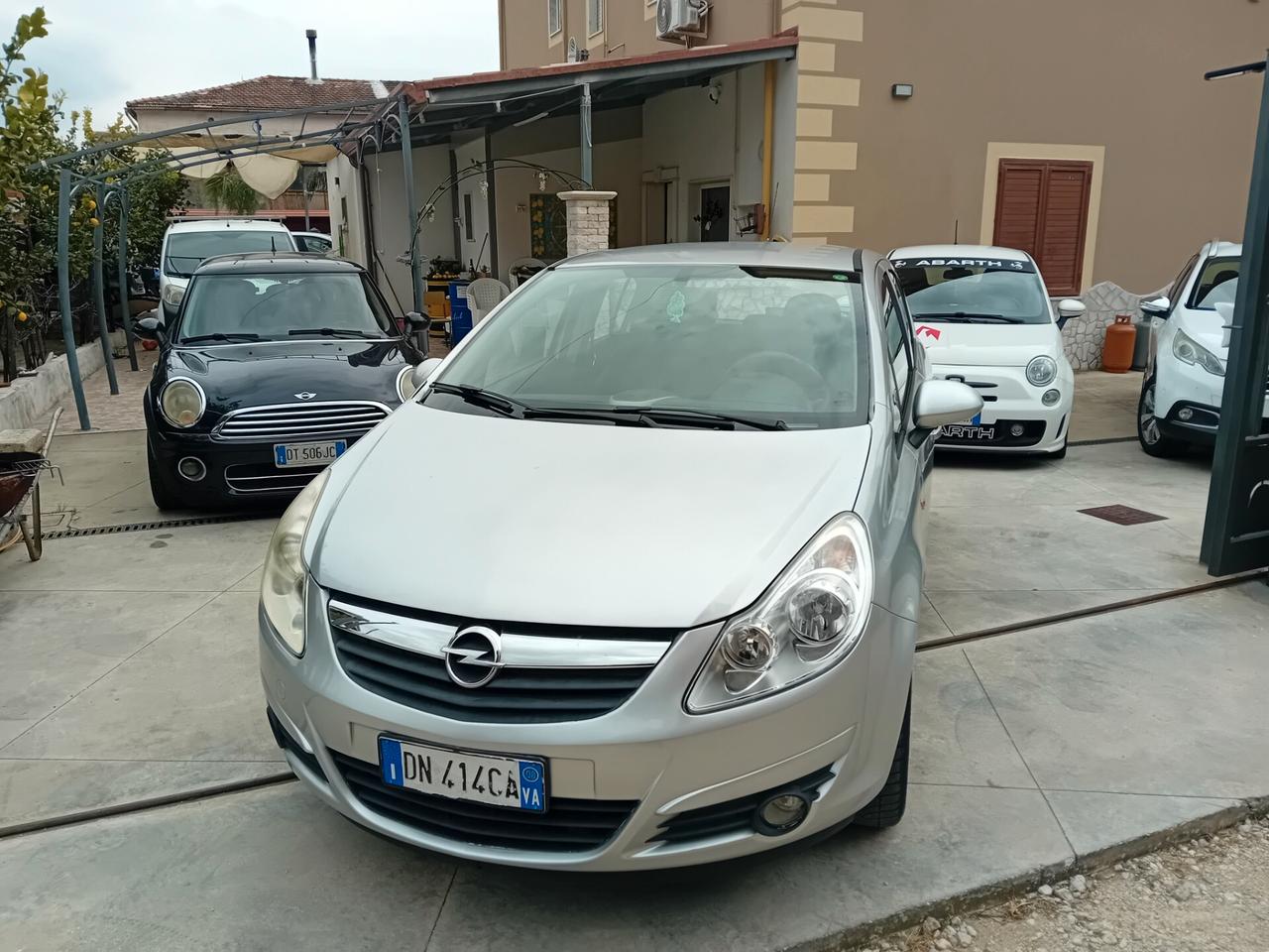 Opel Corsa 1.2 5 porte Enjoy