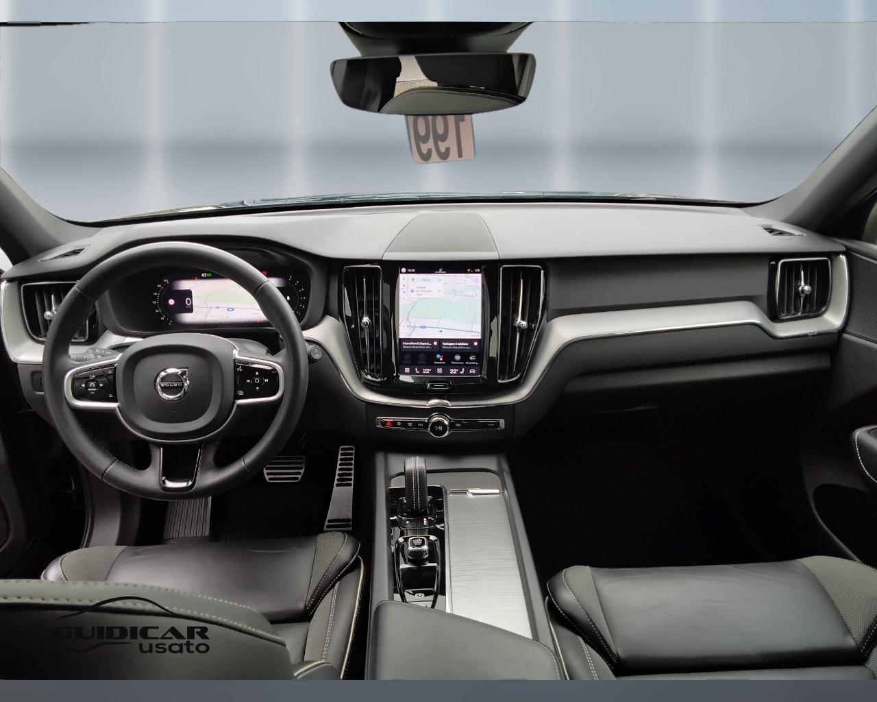 VOLVO XC60 II 2022 - XC60 2.0 b4 Plus Dark awd auto