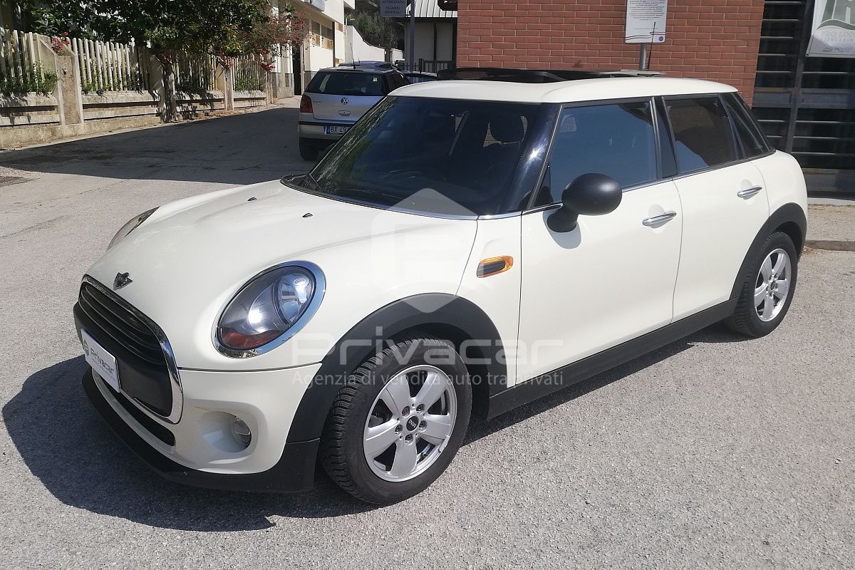 MINI Mini 1.5 Cooper D Business 5 porte