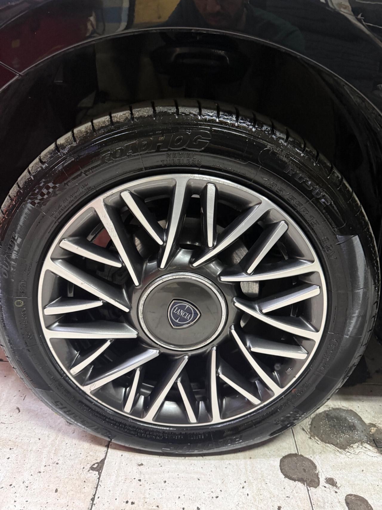 Lancia Ypsilon 1.2 69 CV 5 porte GPL ECOCHIC