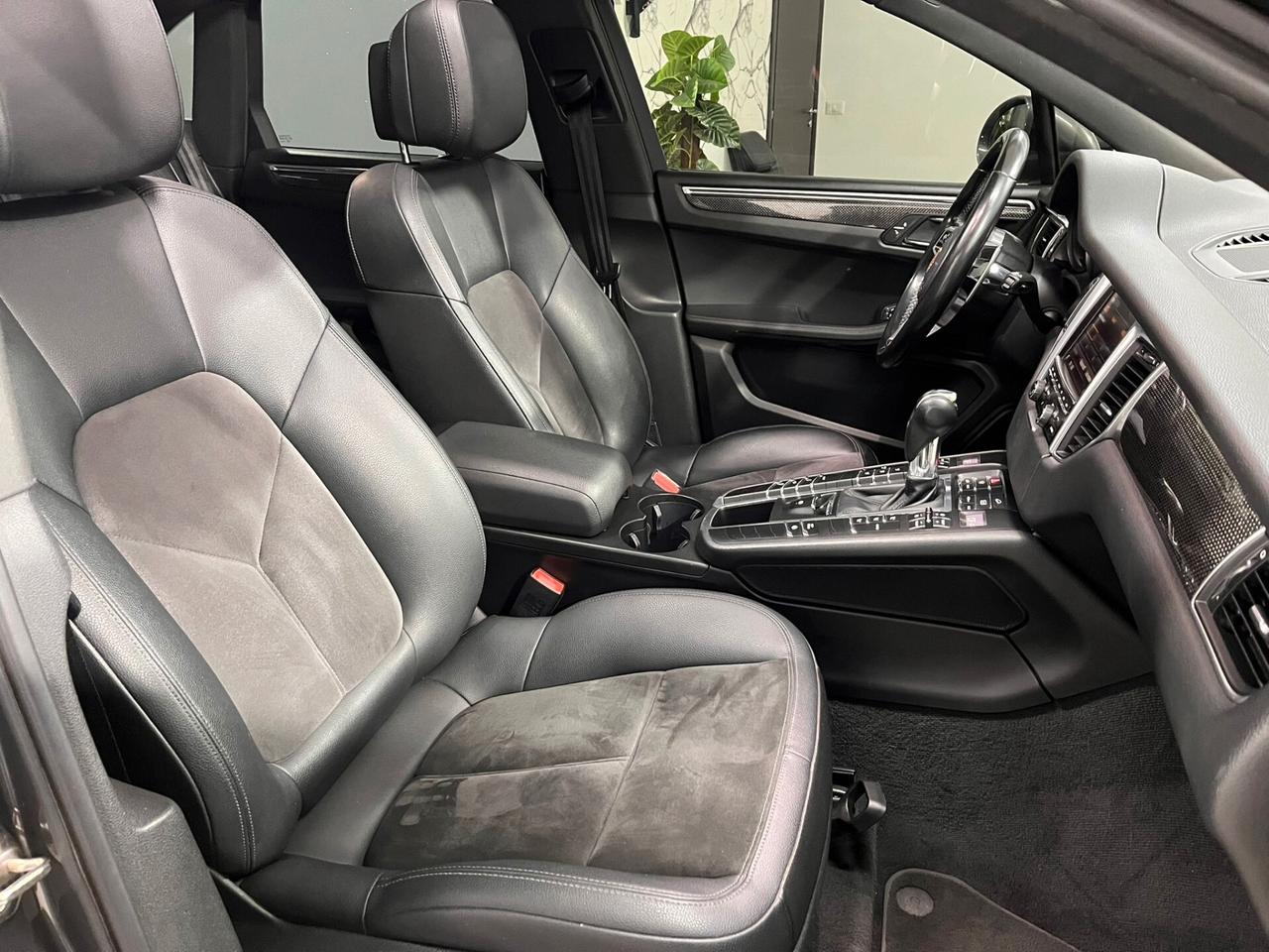 Porsche Macan 3.0 S Diesel tetto panoramico gangio traino