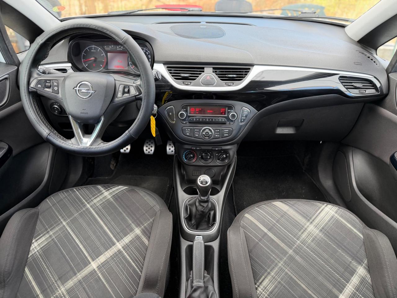 Opel Corsa 1.4 90CV GPL Tech 5 porte b-Color