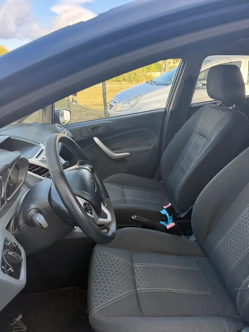 Ford Fiesta 1.4 TDCi 5p. Titanium