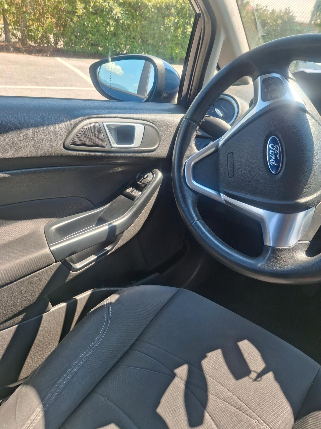 Ford Fiesta 1.5 TDCi 75CV 5 porte Titanium