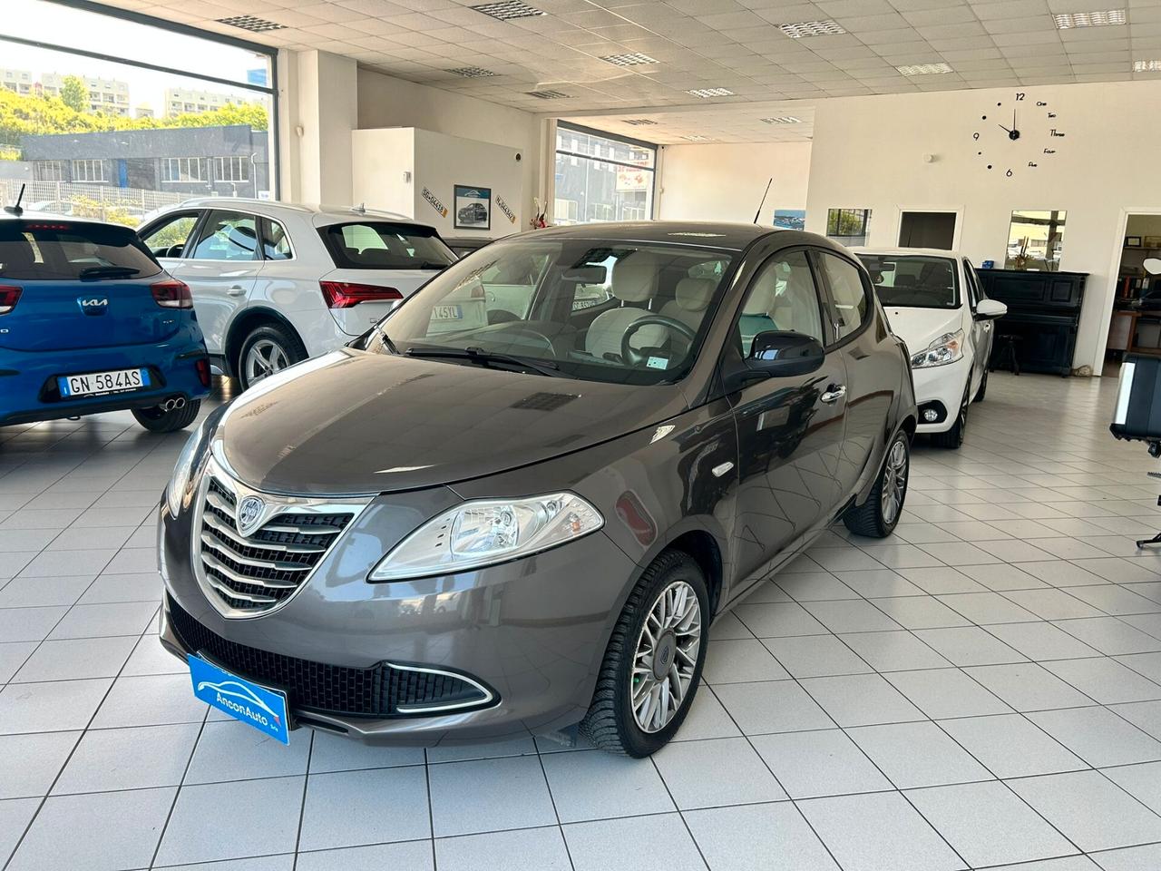 Lancia Ypsilon 1.2b X NEOPATENTATI 2012