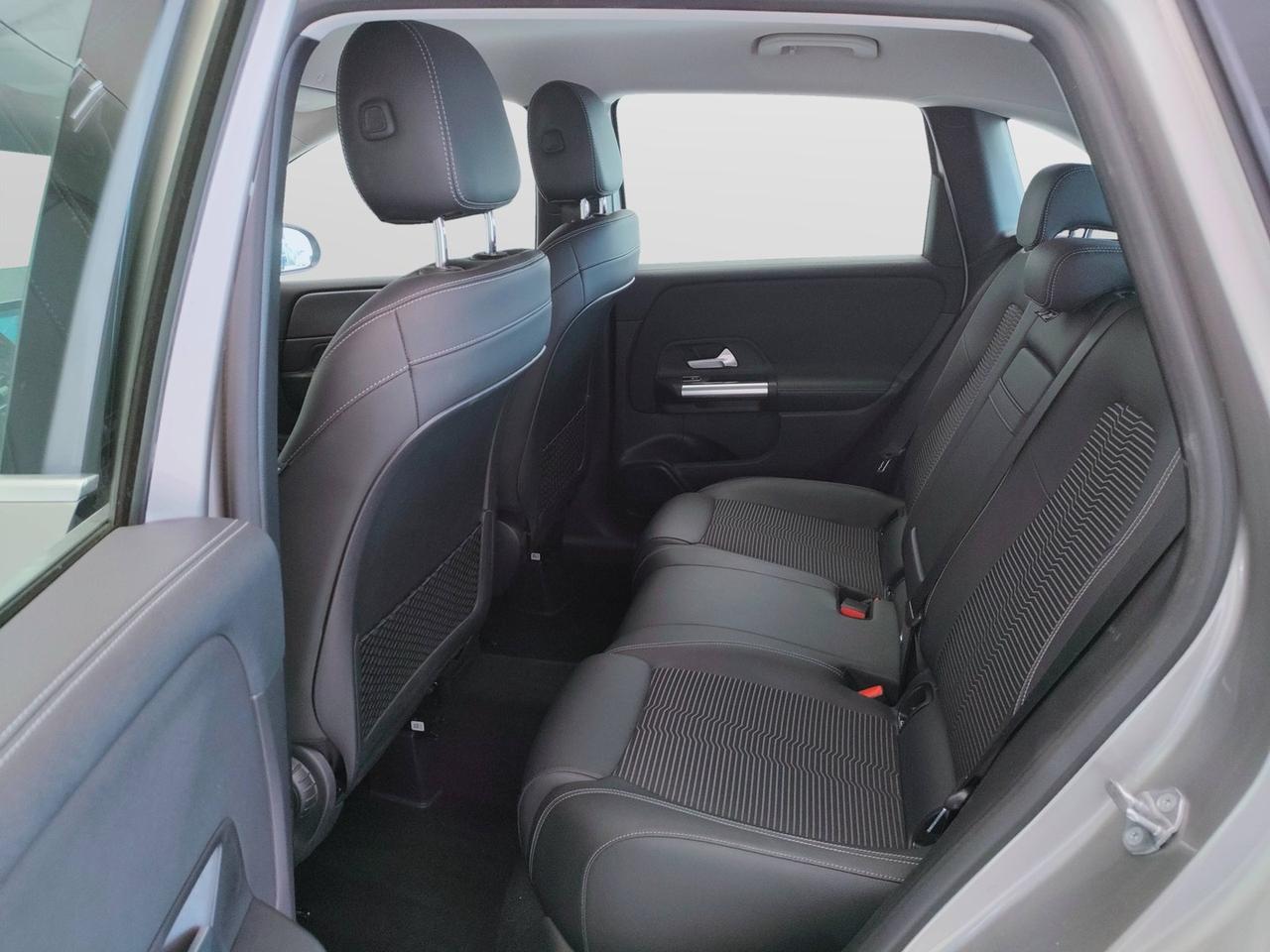 Mercedes-Benz Classe B - W247 2018 - B 180 d Sport Plus auto