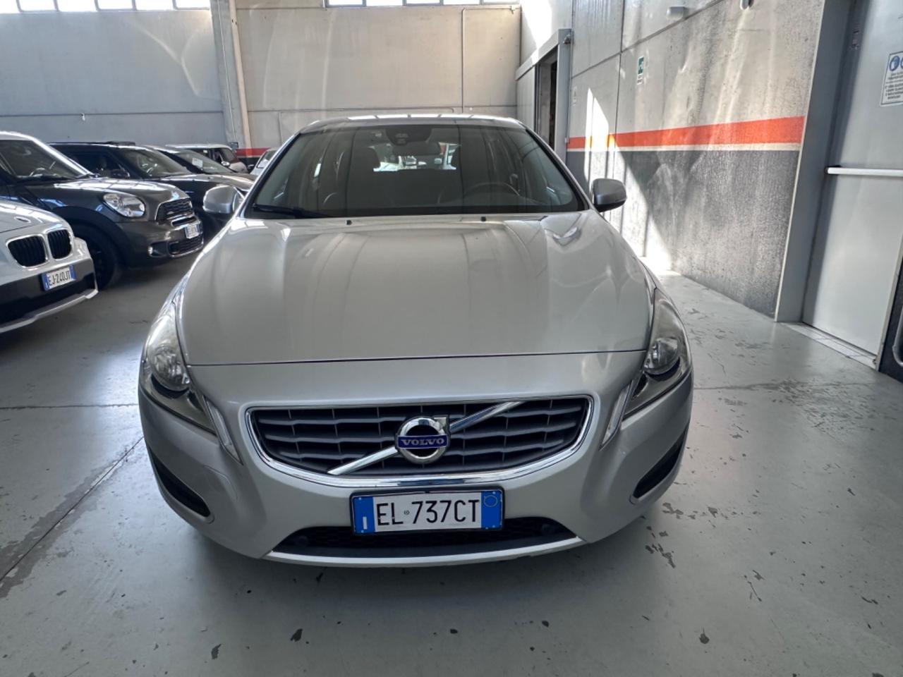Volvo V60 D4 Momentum