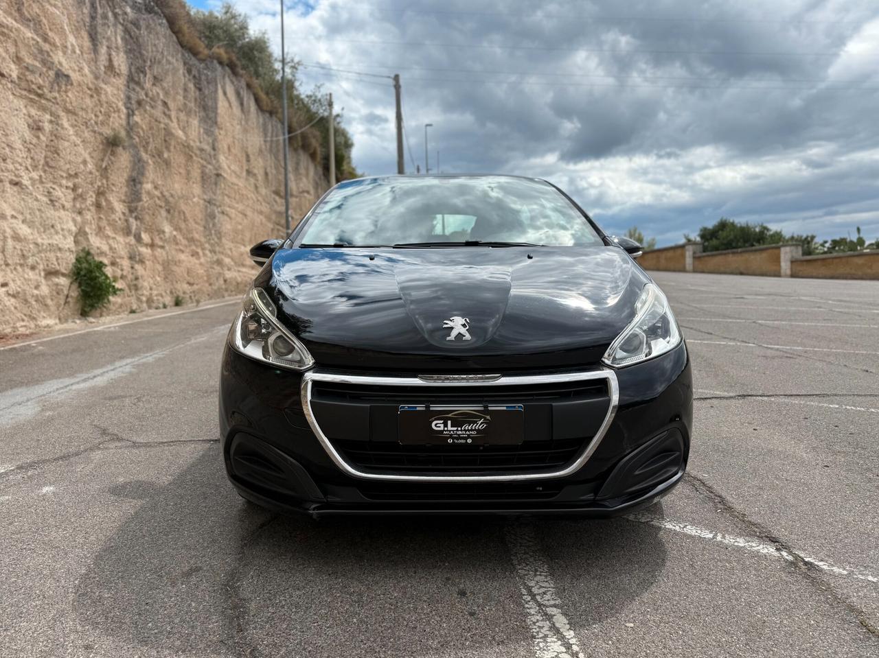 Peugeot 208 Active/1.0 68 CV/5 POSTI/CLIMA