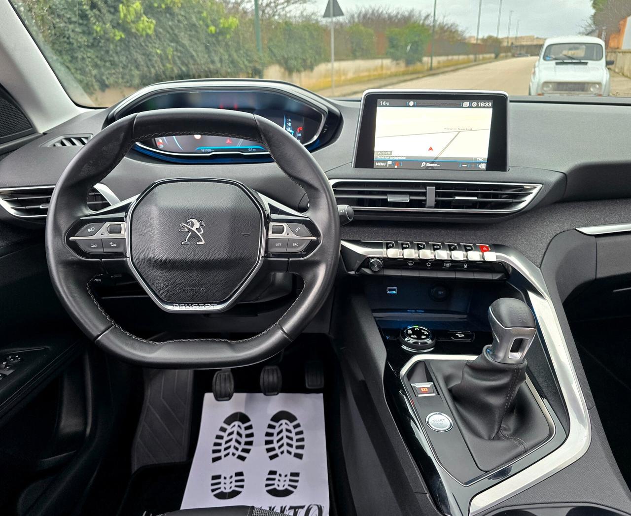 PEUGEOT 3008 GT LINE TETTO APRIBILE PARI AL NUOVO