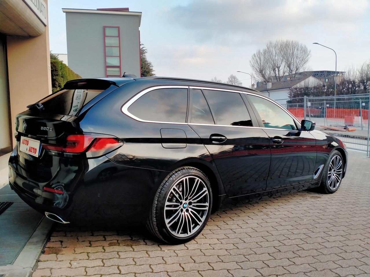 BMW 520 D TOUR. MHEV 48V XDRIVE M.Y.22 LEGA 19 MSPORT / PELLE NERA