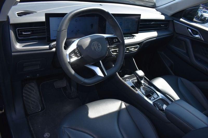 MG HS 1.5 T Luxury AT