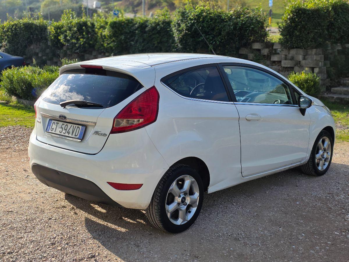 FORD FIESTA 1.4 DIESEL 2014 OK NEOPAT GARANZ 12 MESI