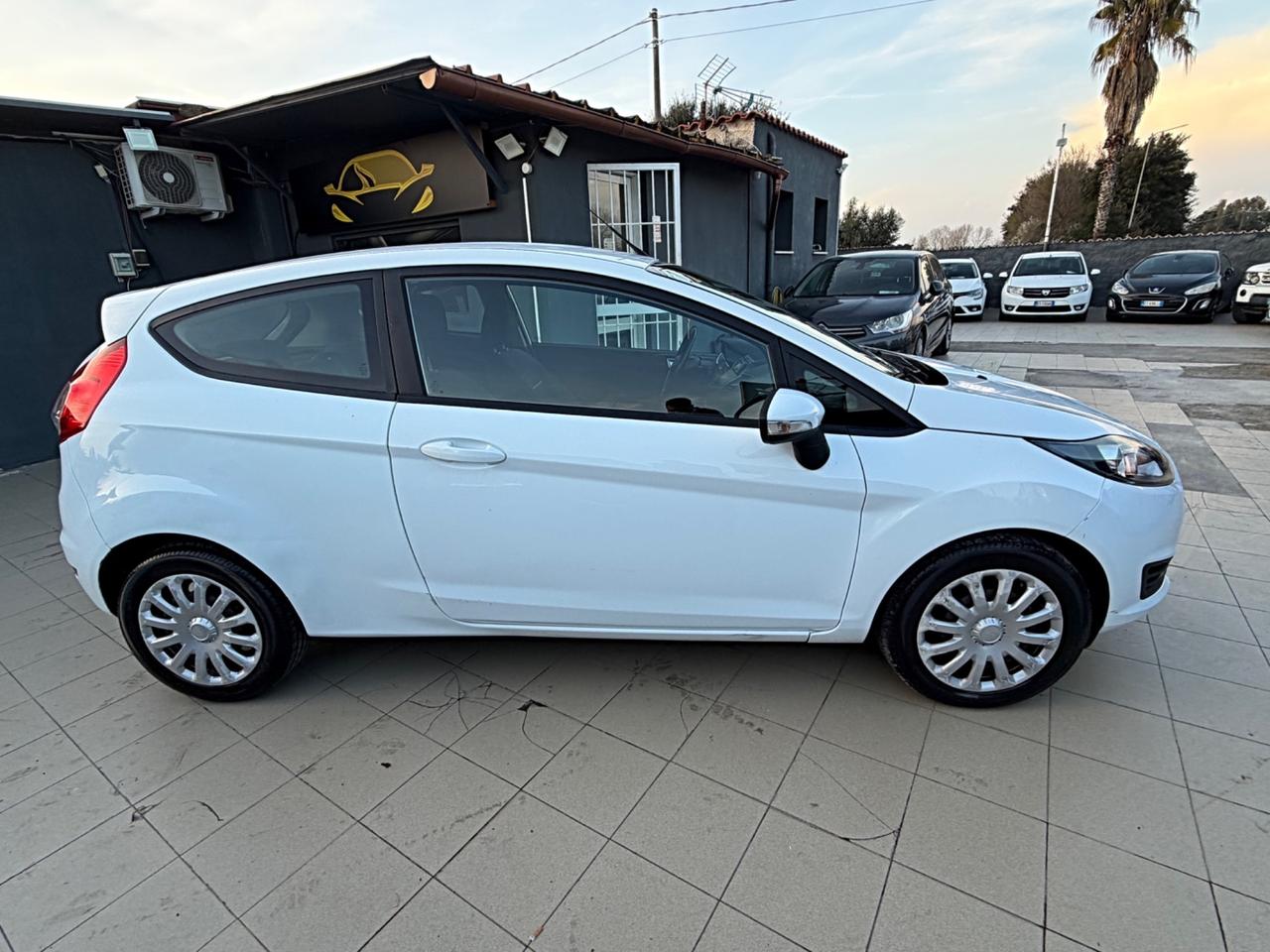 Ford Fiesta 1.5 TDCi 75CV 3 porte Titanium Garanzia 12 Mesi