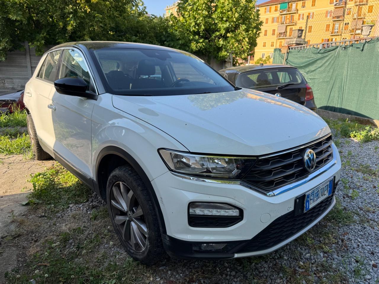 Volkswagen T-Roc 1.0 benzina sinistrata