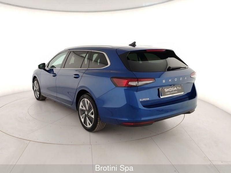 Skoda Superb 2.0 TDI DSG Wagon Style