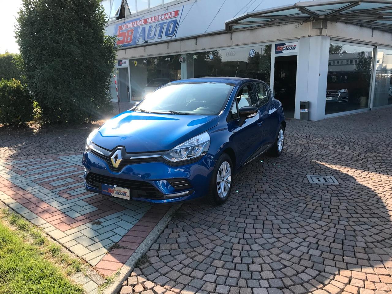 Renault Clio dCi 8V 75 CV 5 porte Moschino Life