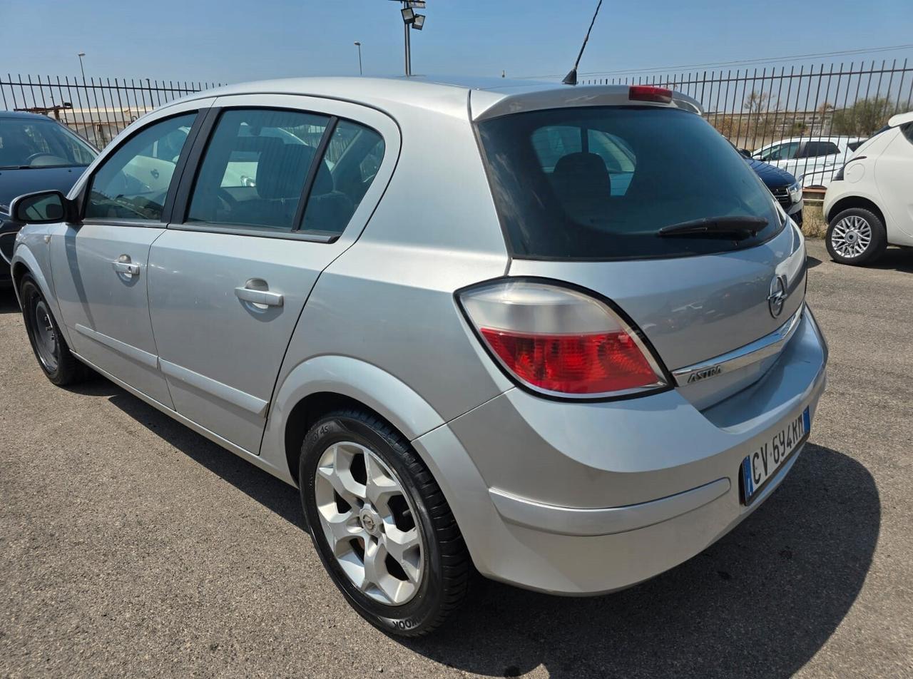 Opel Astra 1.9 CDTI 120CV Station Wagon Enjoy