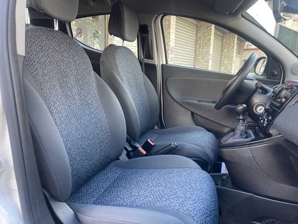 Lancia Ypsilon 1.0 FireFly 5 porte S&S Hybrid Ecochic NEO PATENTATI