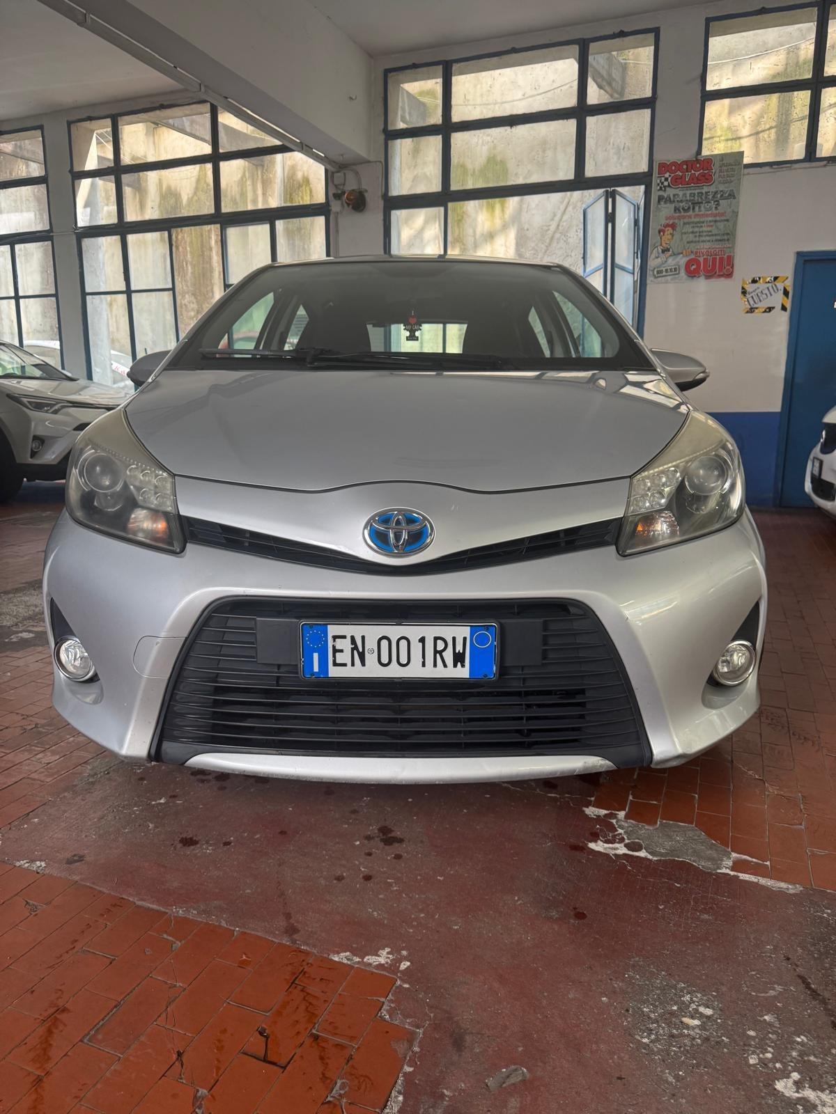 Toyota Yaris 1.5 Hybrid 5 porte Lounge