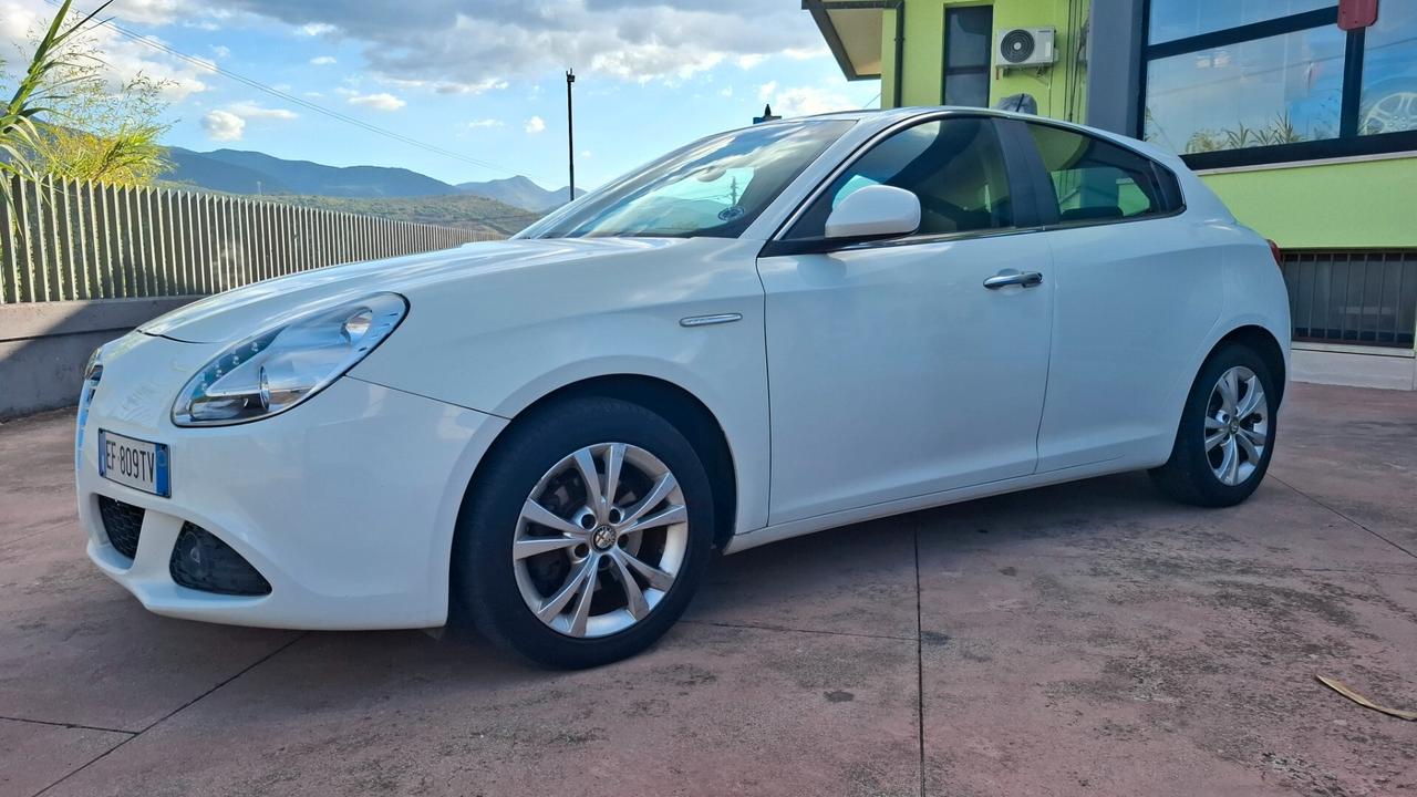 Alfa Romeo Giulietta 1.6 JTDm-2 105 CV Distinctive