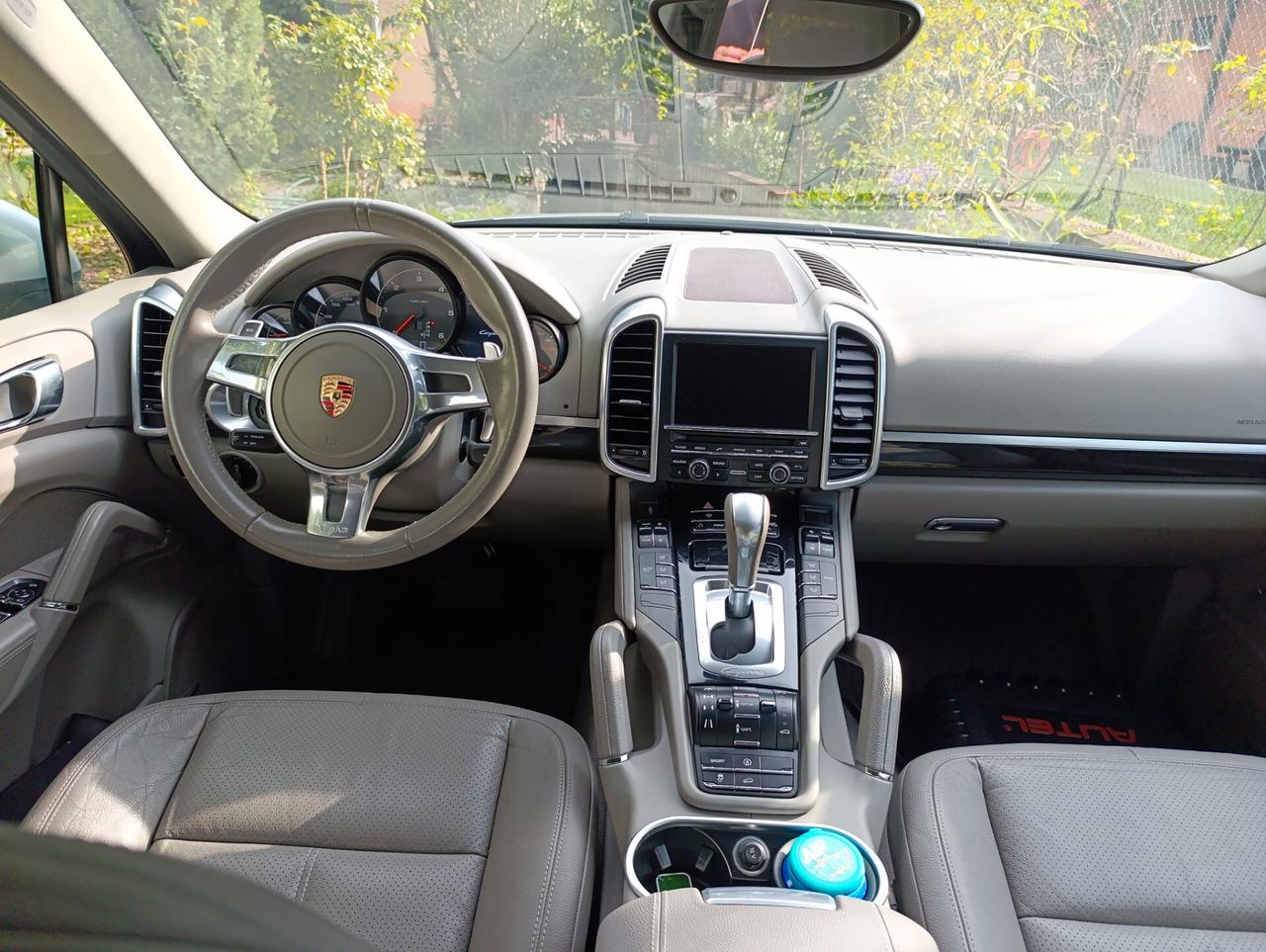 Porsche Cayenne 3.0 Diesel #GM