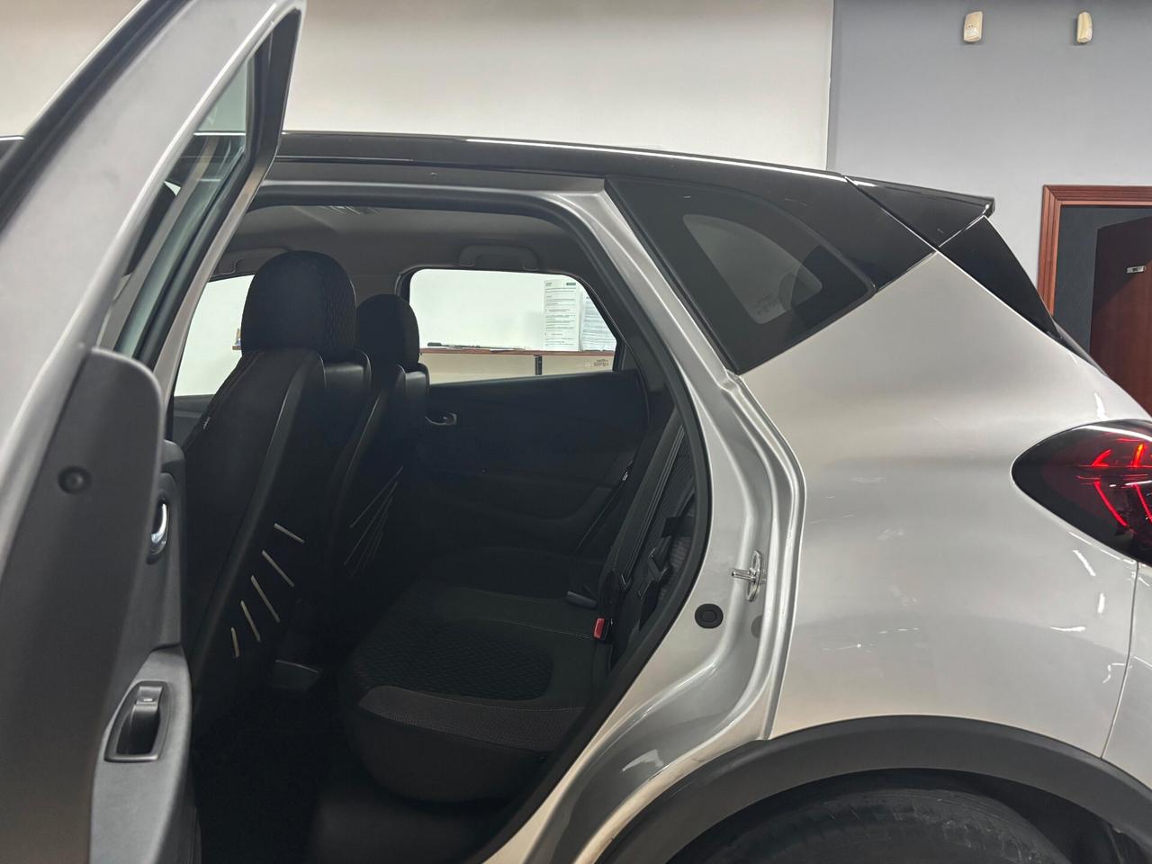 Renault Captur 1.5 90CV dCi EDC Energy Initiale Paris