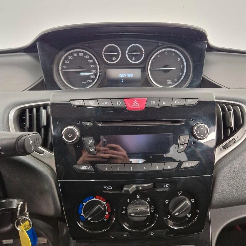 LANCIA Ypsilon 3ª serie Ypsilon 1.2 69 CV 5 po...