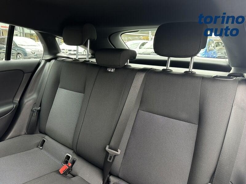 Mercedes-Benz CLA 200 d Automatic Business