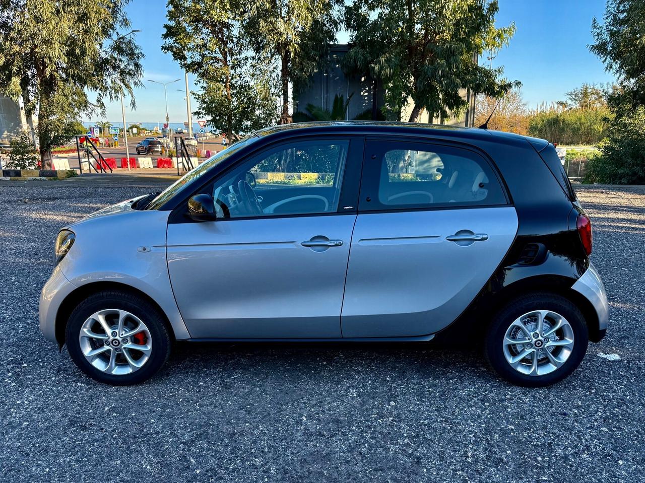 SMART FORFOUR 70 1.0 PASSION