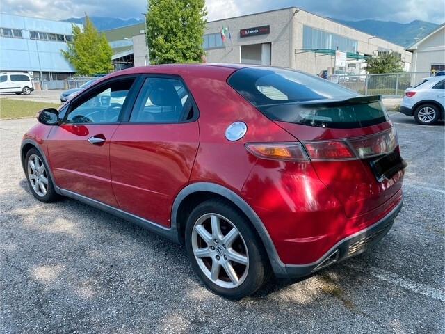 Honda Civic 1.8 i-VTEC 5p. Exclusive LE