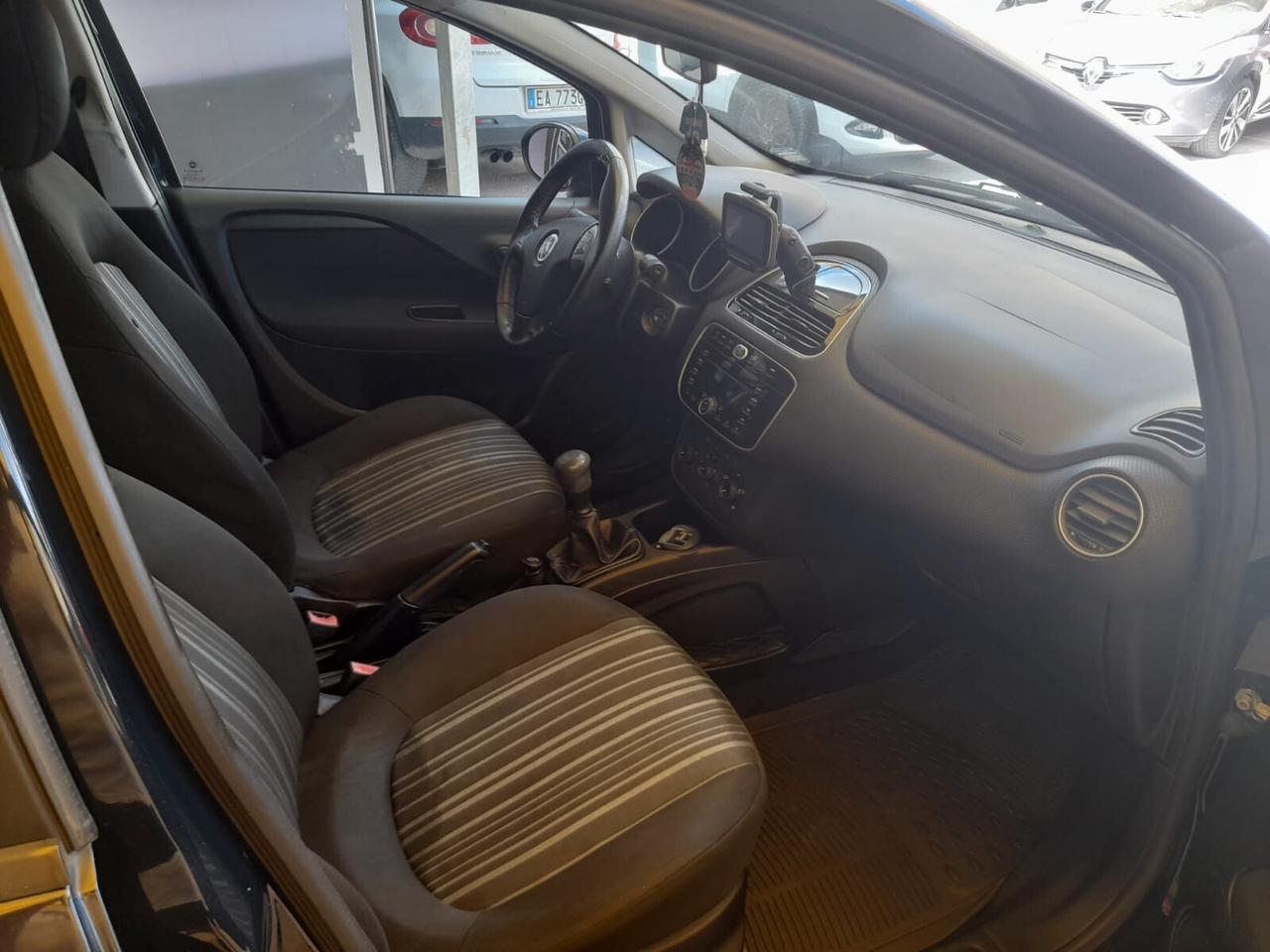 Fiat Grande Punto 1.3cc diesel 12 mesi garanzia-2011