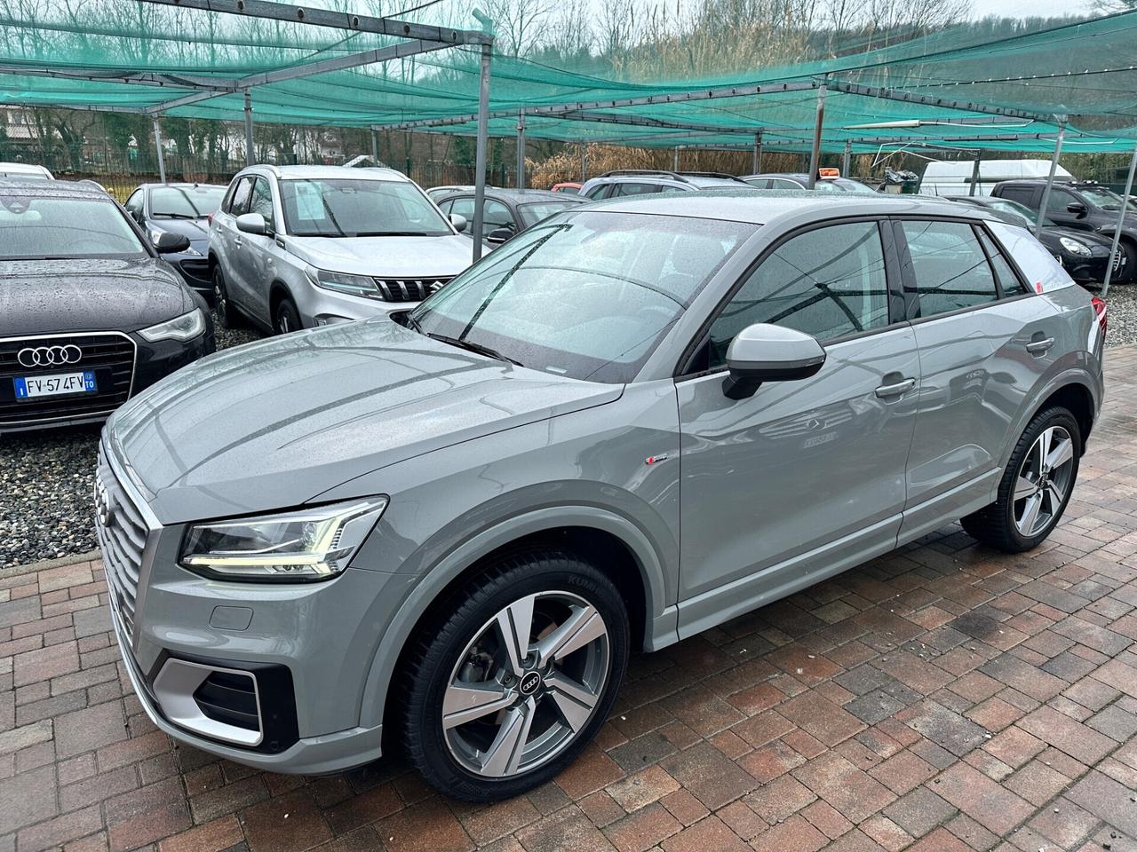 Audi Q2 35 TDI S tronic Identity Black