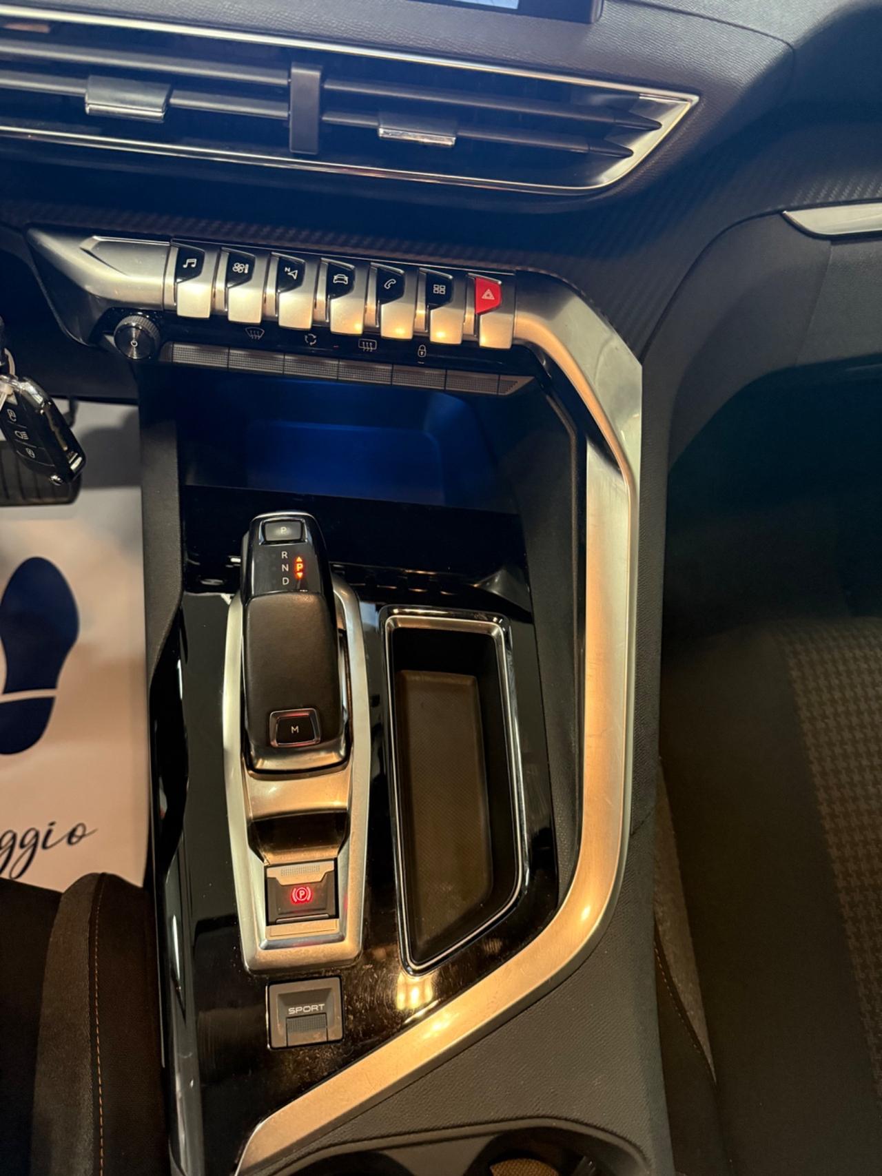 Peugeot 3008 BlueHDi 130 S&S EAT8 Allure