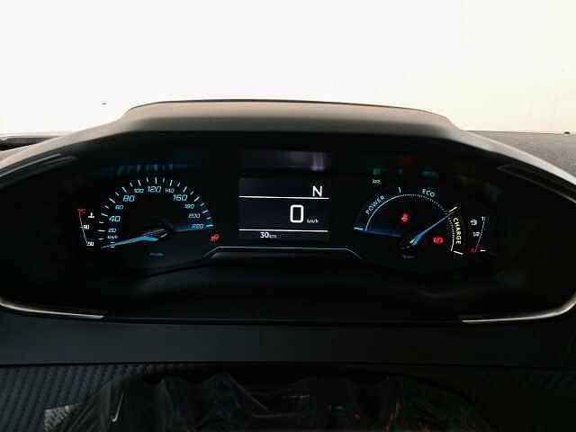 Peugeot 2008 Hybrid 136 e-DCS6 Style